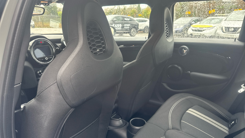 MINI Hatchback 2.0 Cooper S Sport II 5dr Petrol Hatchback